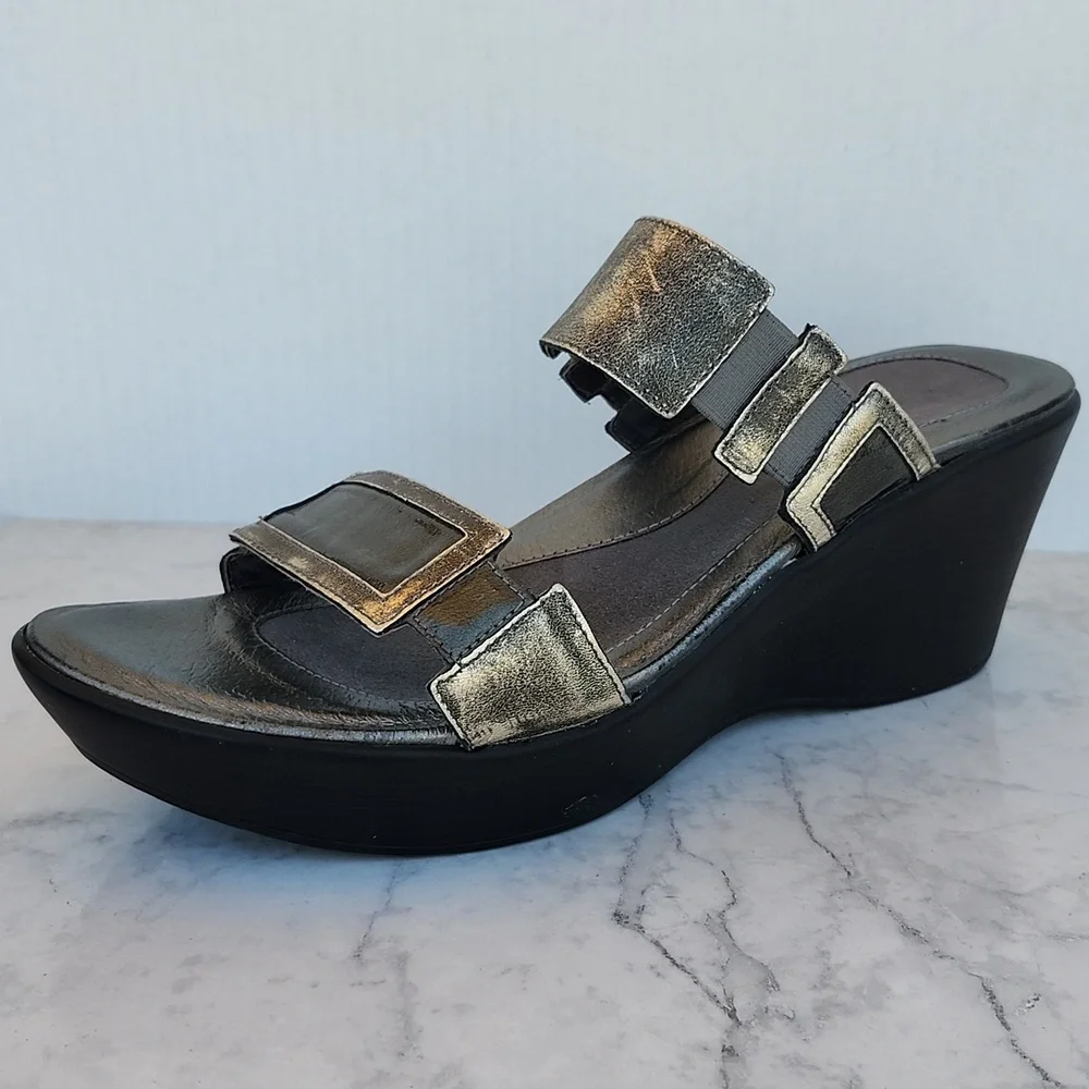 NAOT TREASURE WEDGE SANDALS - Picture 10 of 10